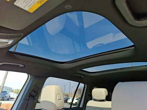 New 2026 Mercedes-Benz GLB 250 GLB 250 image 10