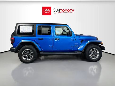 Used 2022 Jeep Wrangler Unlimited Sahara w/ Cold Weather Group AWD/4WD image 2