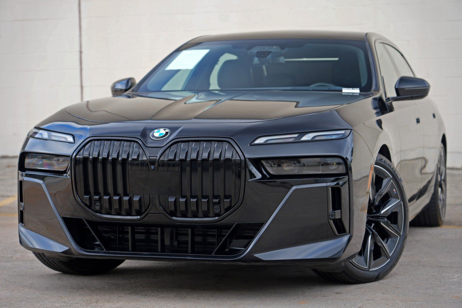 Used 2023 BMW 740i RWD image 3