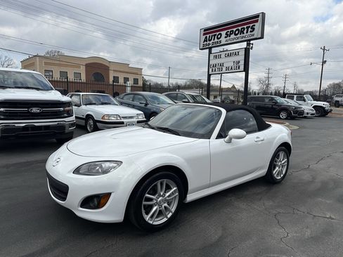 Used 2012 MAZDA MX-5 Miata Sport w/ Convenience Pkg image 1