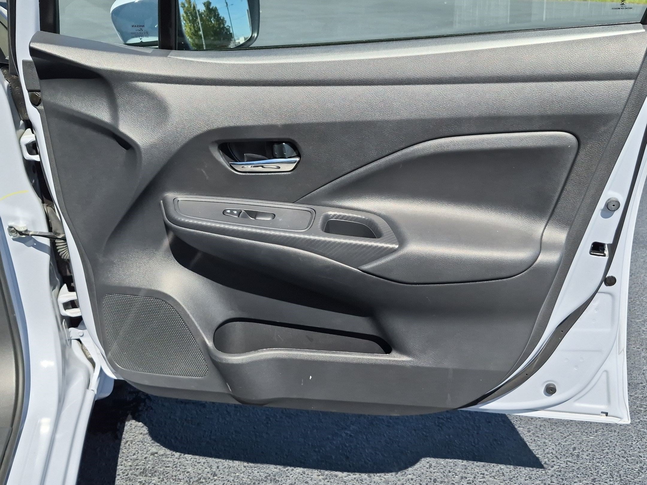 Used 2025 Nissan Versa SV w/ Trunk Package FWD image 32