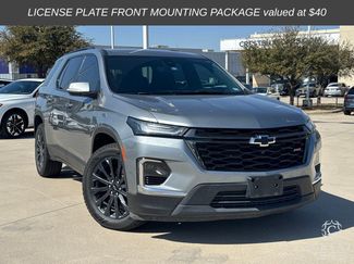 Used 2023 Chevrolet Traverse RS video 1
