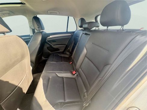 Used 2018 Volkswagen Golf SE FWD image 11