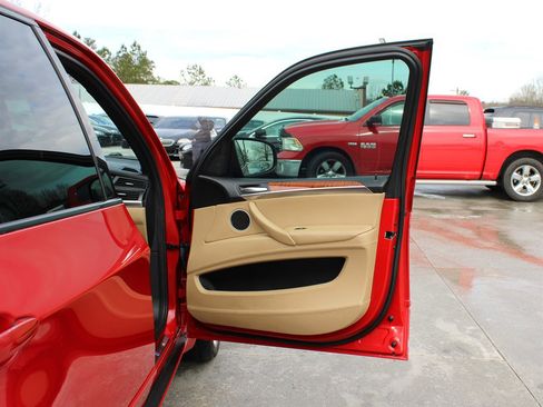 Used 2012 BMW X5 M image 34