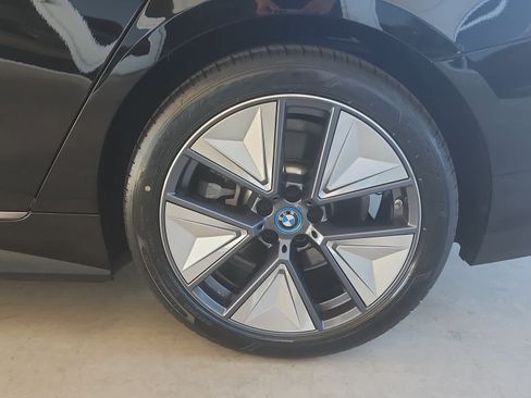 Used 2023 BMW i4 eDrive40 w/ Premium Package RWD image 10