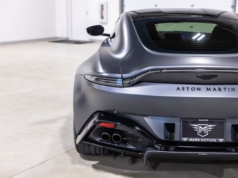 Used 2022 Aston Martin V8 Vantage Coupe RWD image 14