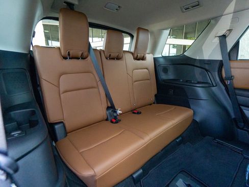 Used 2024 Nissan Pathfinder Platinum w/ Cargo Package image 37