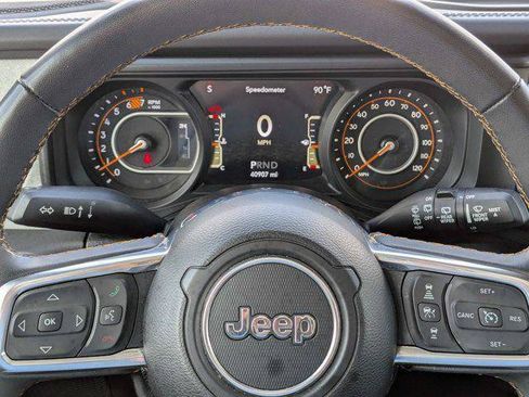 Certified 2025 Jeep Wrangler Unlimited Sahara AWD/4WD image 28