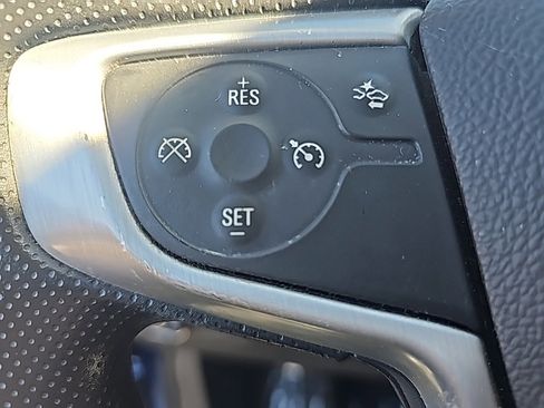 Used 2022 GMC Terrain SLE w/ Driver Convenience Package image 18