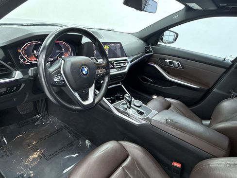 Used 2019 BMW 330i Sedan w/ Premium Package image 12