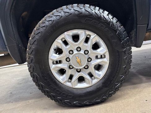 Used 2021 GMC Sierra 2500 SLE w/ SLE Value Package; image 37