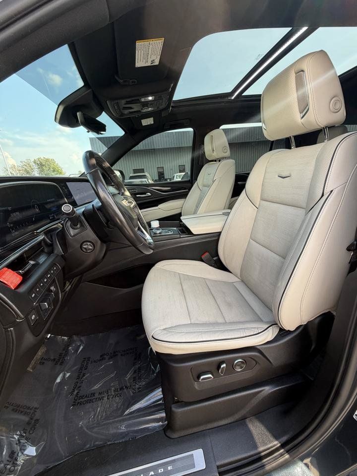 Used 2021 Cadillac Escalade Sport w/ Driver Assist Tech Package AWD/4WD image 14