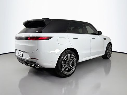 New 2026 Land Rover Range Rover Sport Dynamic SE image 5
