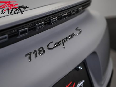 Used 2018 Porsche 718 Cayman S image 15