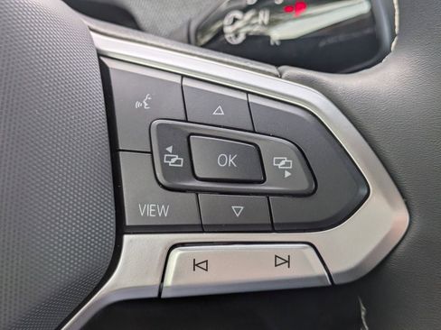 Certified 2025 Volkswagen Tiguan S image 25