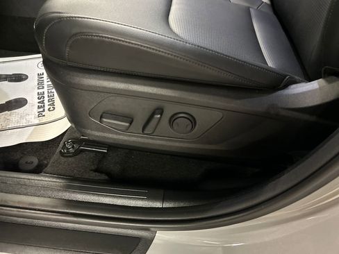 Used 2026 Kia Sportage EX w/ EX Panorama Roof Package image 11