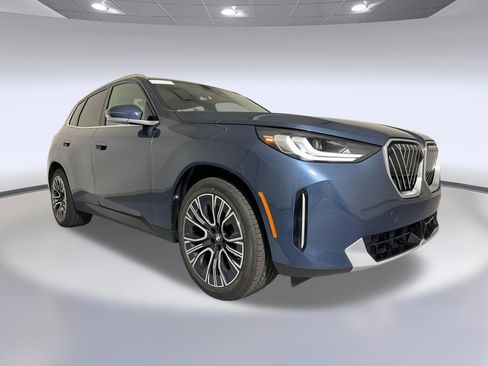 Used 2026 BMW X3 xDrive30i w/ Premium Package AWD/4WD image 7