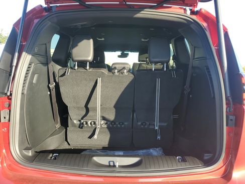 New 2026 Chrysler Pacifica Select image 7