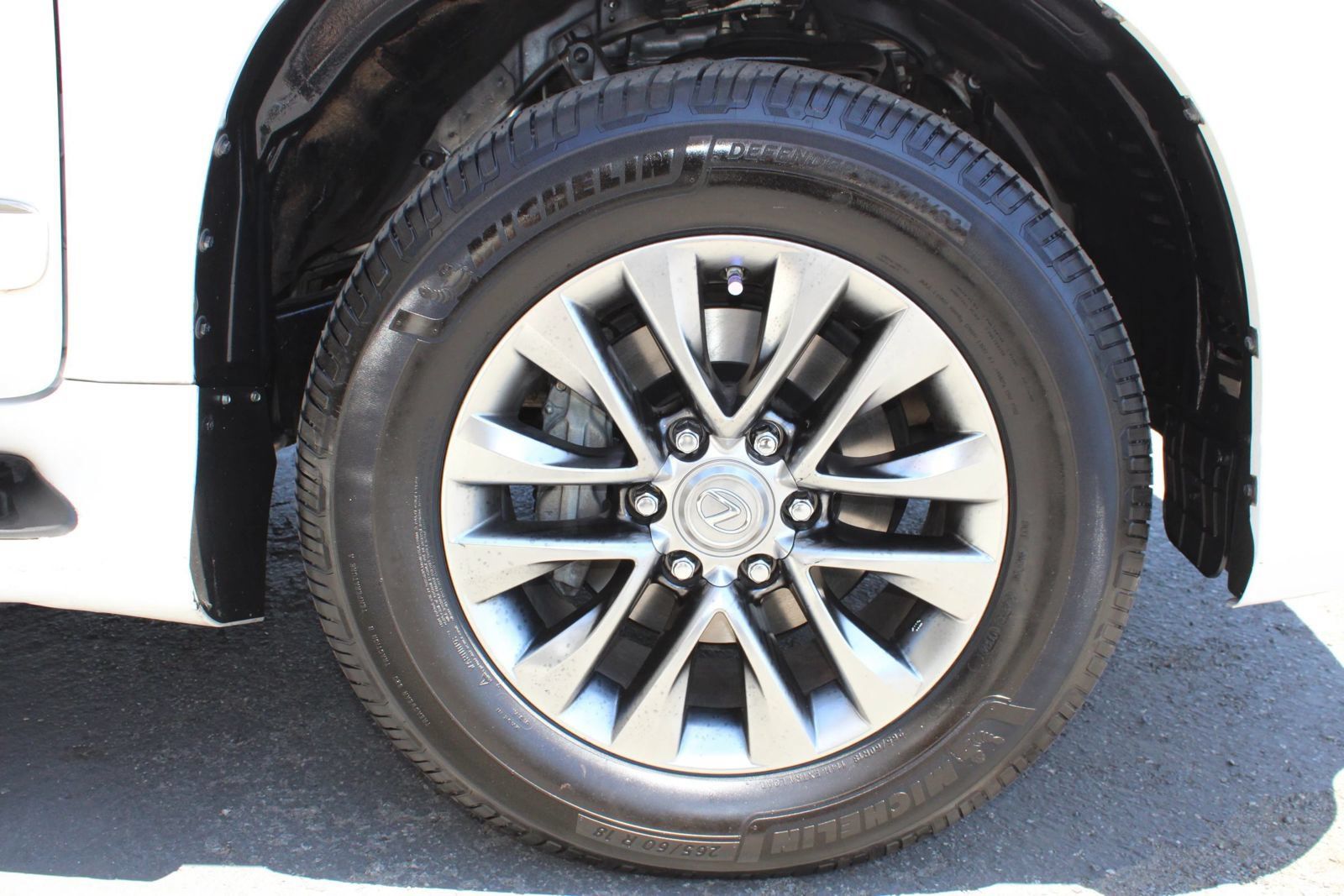 Used 2018 Lexus GX 460 Luxury AWD/4WD image 7