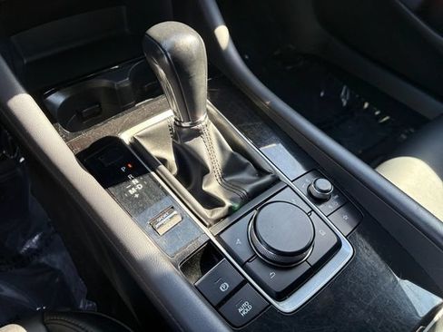 Used 2024 MAZDA MAZDA3 s FWD image 22
