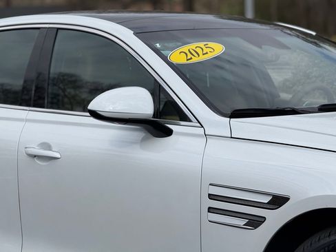 Used 2025 Genesis G80 2.5T Advanced image 6