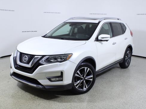 Used 2017 Nissan Rogue SL w/ SL Premium Package image 1