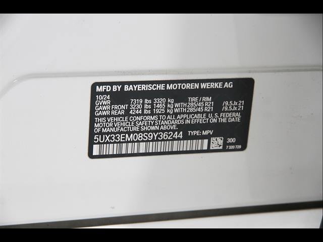 Used 2025 BMW X7 M60i AWD/4WD image 22