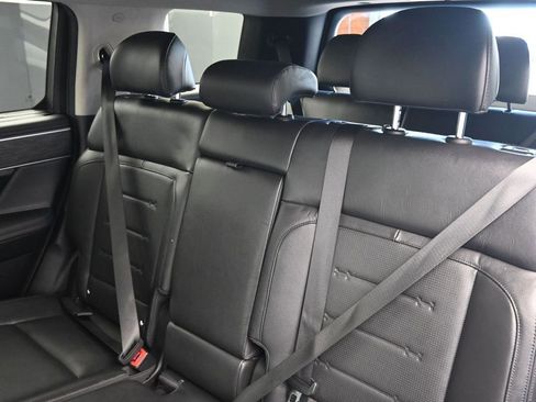 Used 2025 Hyundai Santa Fe Limited image 23