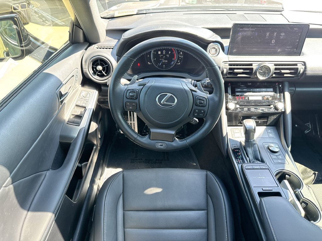 Used 2025 Lexus IS 500 RWD image 11