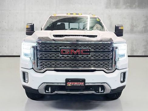 Used 2020 GMC Sierra 3500 Denali image 2
