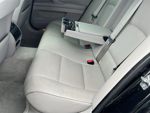 Used 2011 BMW 535i Sedan image 30