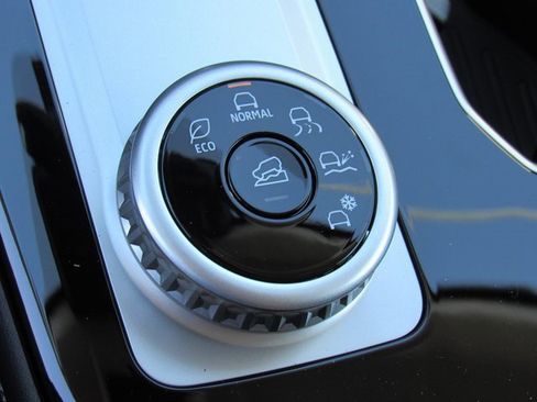 New 2025 Mitsubishi Outlander SE image 20