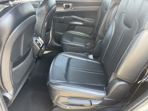 Used 2021 Kia Sorento EX FWD image 16