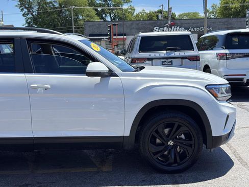 Used 2022 Volkswagen Atlas SE w/ Panoramic Sunroof Package FWD image 14