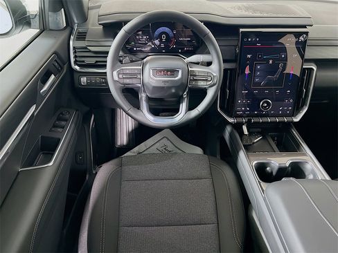 New 2026 GMC Acadia Elevation image 18