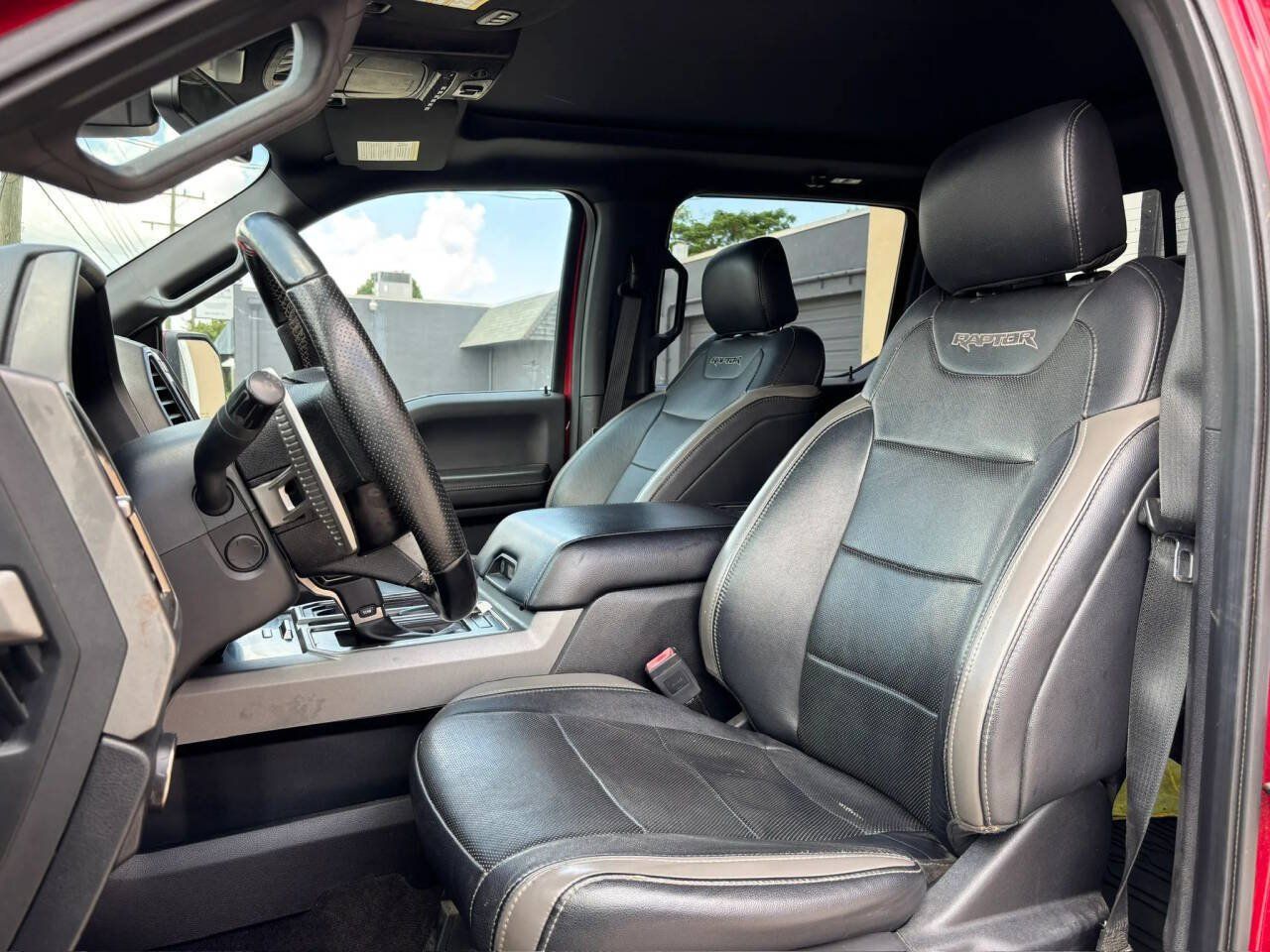 Used 2018 Ford F150 Raptor w/ Equipment Group 802A Luxury AWD/4WD image 12