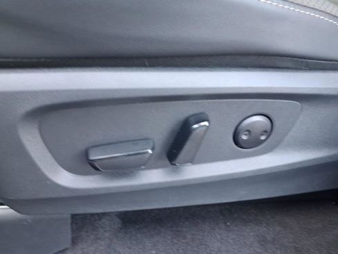 New 2026 Nissan Pathfinder SL image 25