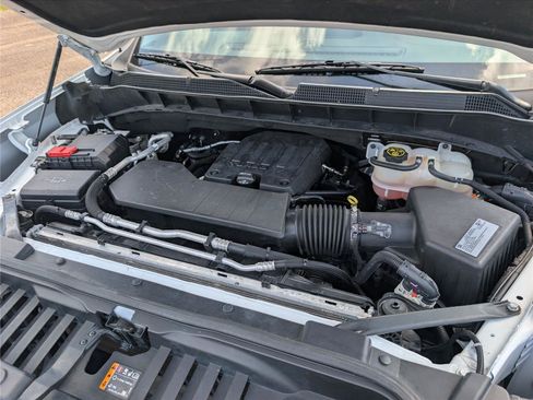 Used 2021 Chevrolet Silverado 1500 LT RWD image 34