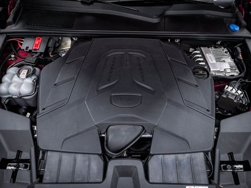 Certified 2024 Porsche Cayenne image 29