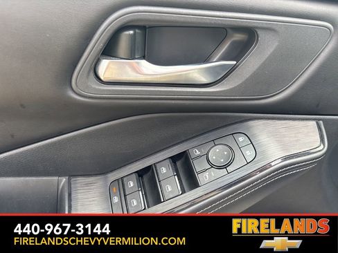 Used 2024 Nissan Rogue SV image 14