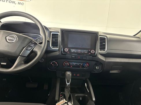 Used 2023 Nissan Frontier SV w/ Tow Package AWD/4WD image 21