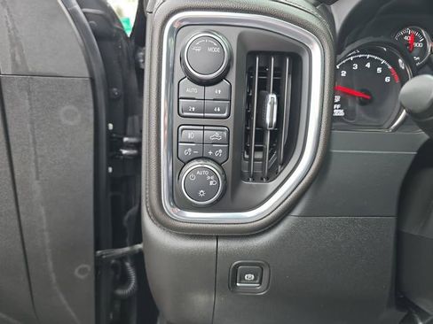 Certified 2020 Chevrolet Silverado 1500 RST image 19