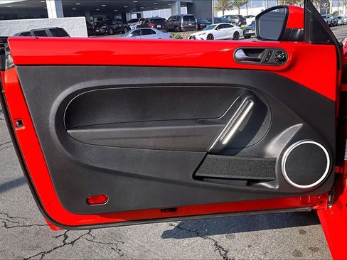 Used 2017 Volkswagen Beetle 1.8T SE image 21