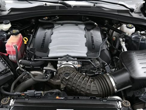 Used 2023 Chevrolet Camaro LT RWD image 34