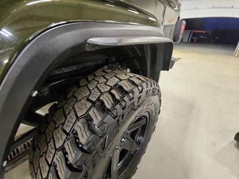 Used 2022 Jeep Gladiator Sport AWD/4WD image 39