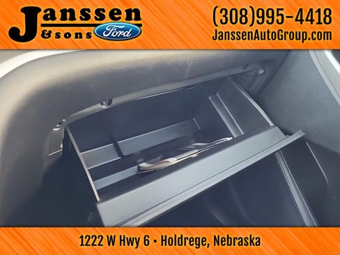 Used 2021 Ford Explorer XLT RWD image 33