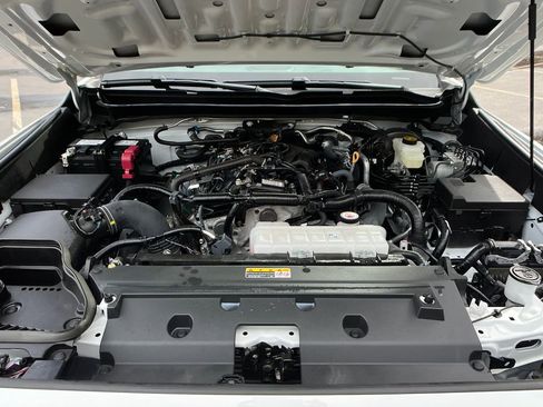 Used 2025 Toyota Tacoma SR5 image 27