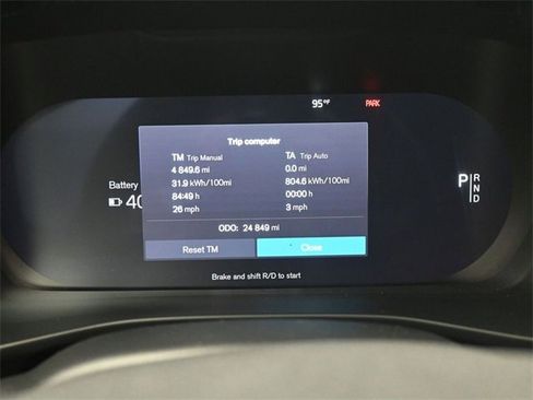 Used 2023 Volvo XC40 Recharge Ultimate image 25