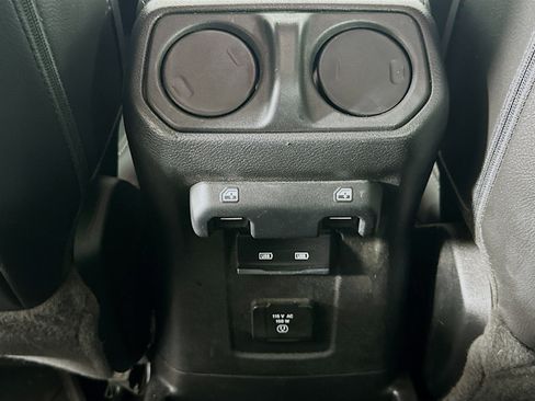Used 2023 Jeep Wrangler Unlimited Sahara AWD/4WD image 27