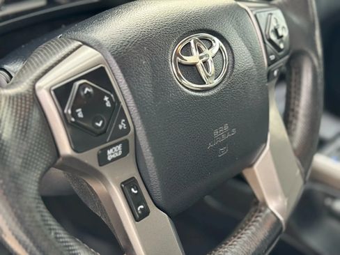 Used 2017 Toyota Tacoma SR5 w/ Tow Package RWD image 16